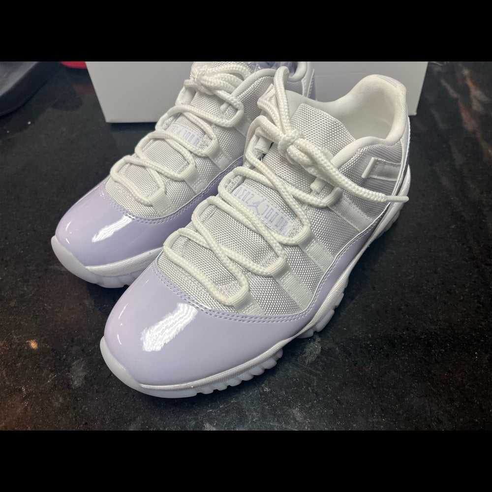 Sz 9.5 womens Jordan retro 11 lows Nwb