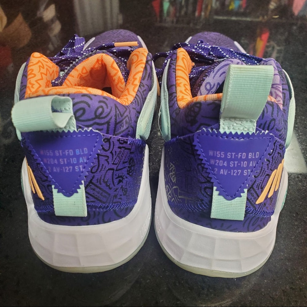 Sz 11 don Mitchell basketball shoes