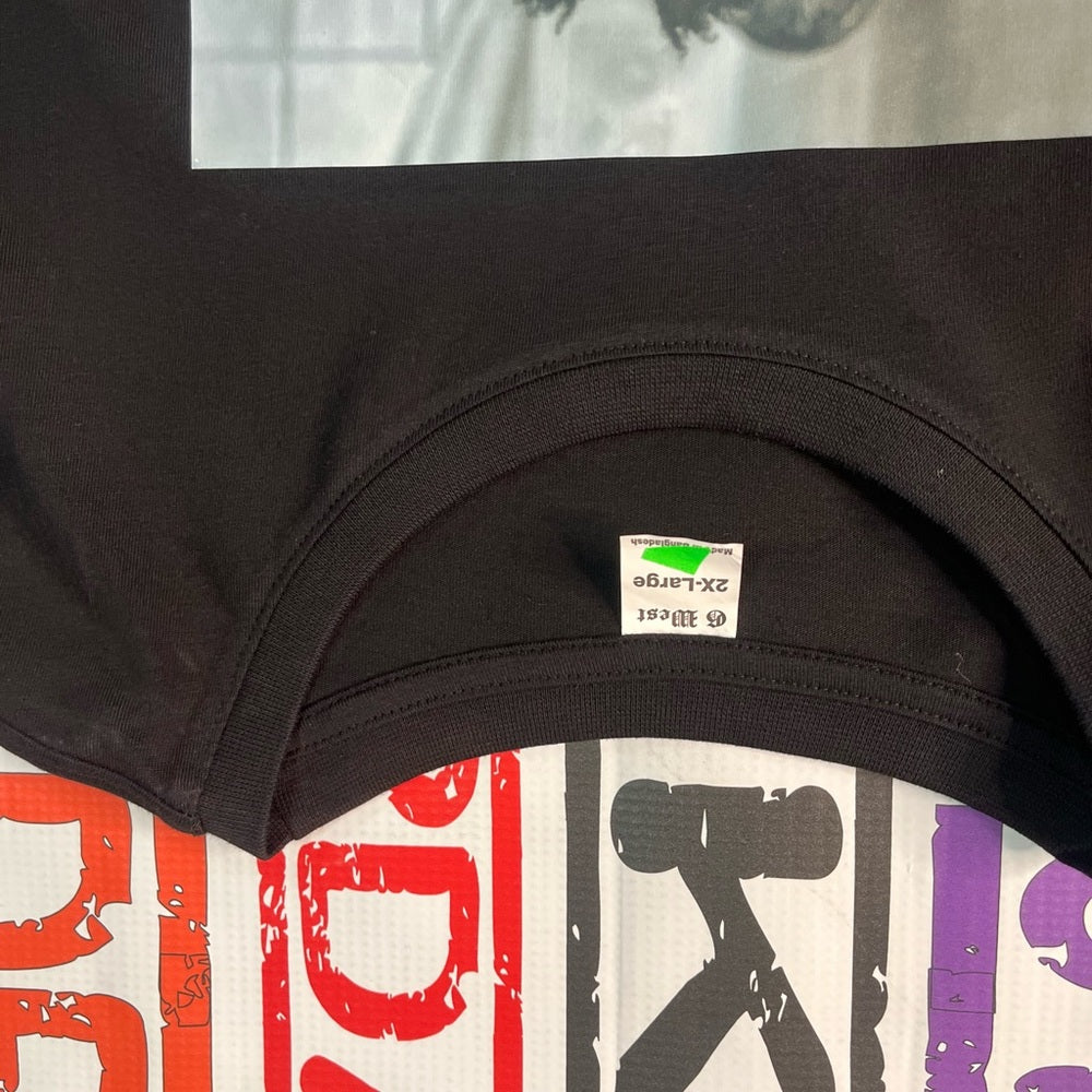 Sz 2xl graphic tee black