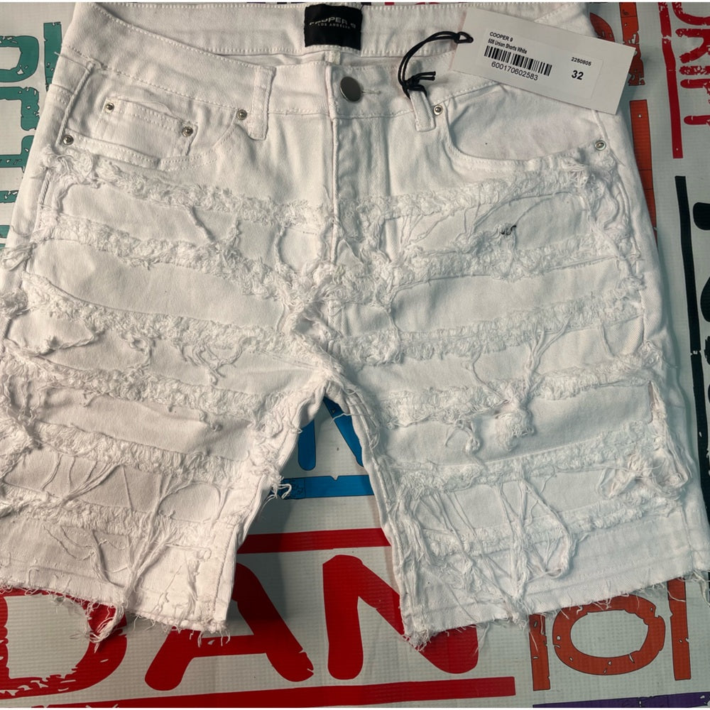 Cooper 9 white denim shorts Sz Various