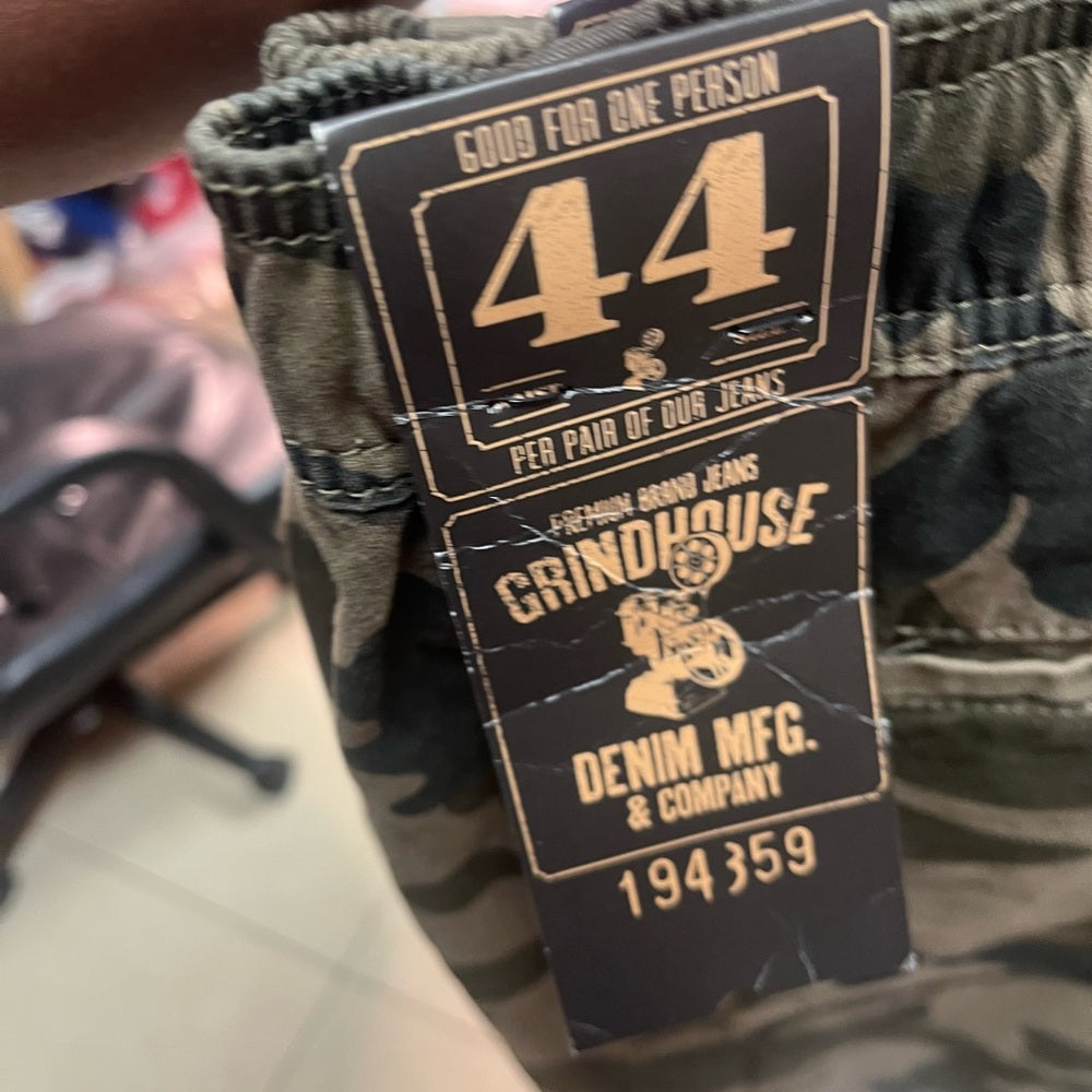 Camo grind house comfy shorts Sz Various