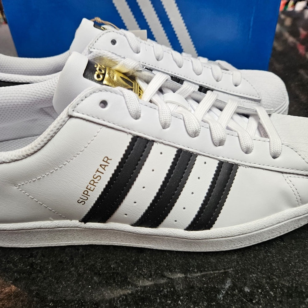 Sz various adidas white shell toe
