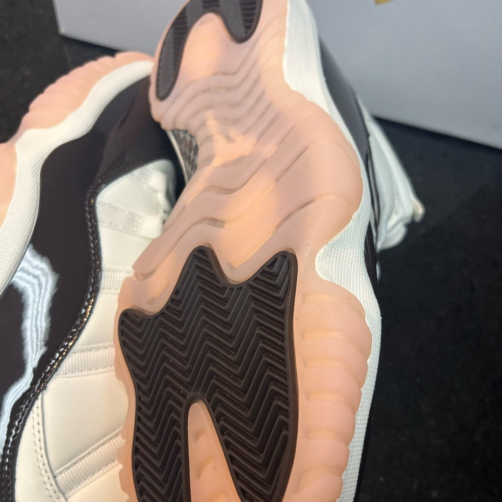 WOMEN'S AIR JORDAN 11 RETRO - "NEAPOLITAN" SZ VARIOUS