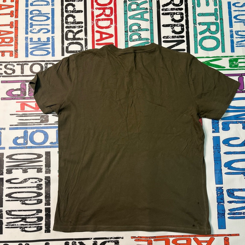 Sz medium graphic tee olive green
