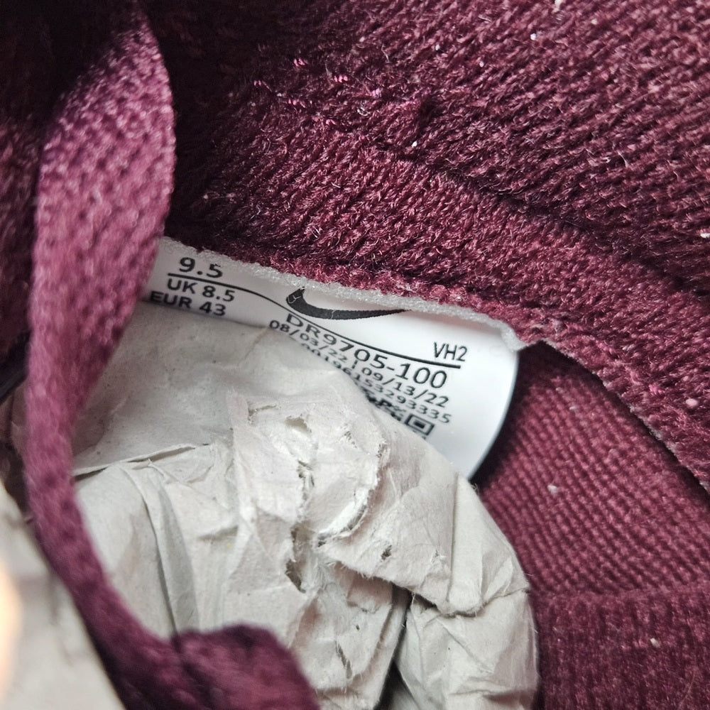 Nike Dunk Low Retro PRM 'Valentine's Day' (2023)
SKU: DR9705-100 sz 9.5