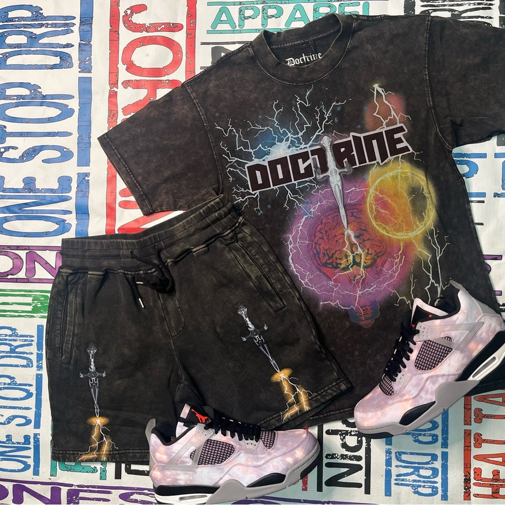 Doctrine graphic tee Sz various