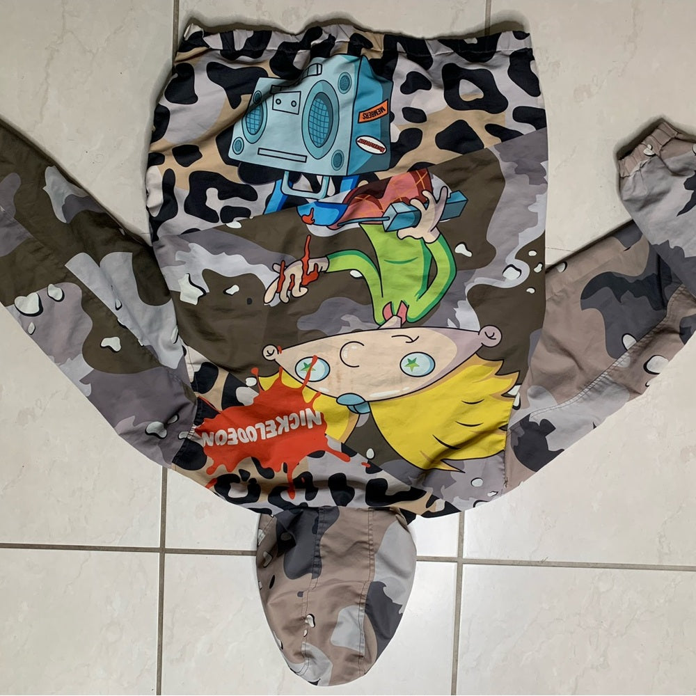 MEMBERS ONLY X Nickelodeon “Hey Arnold” large Camo Hooded Jacket Windbreaker Zip