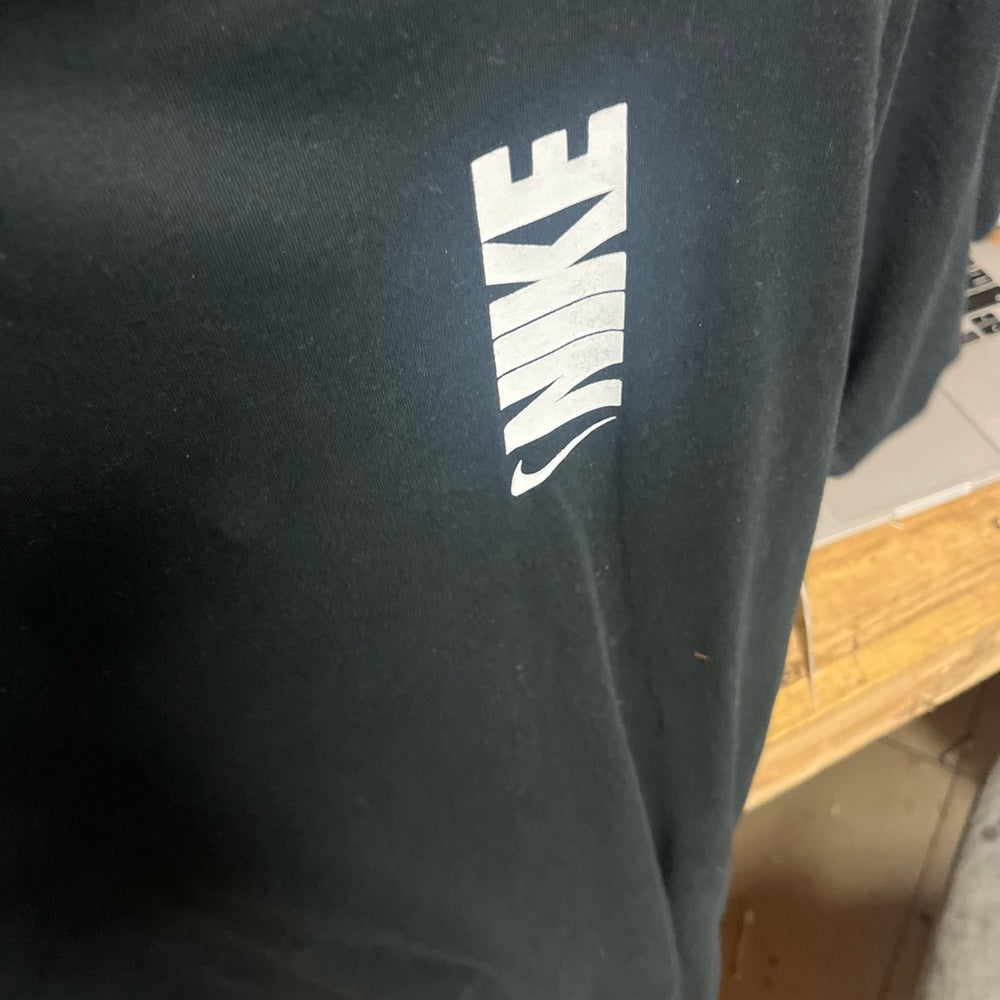 Nike logo tee sz Various