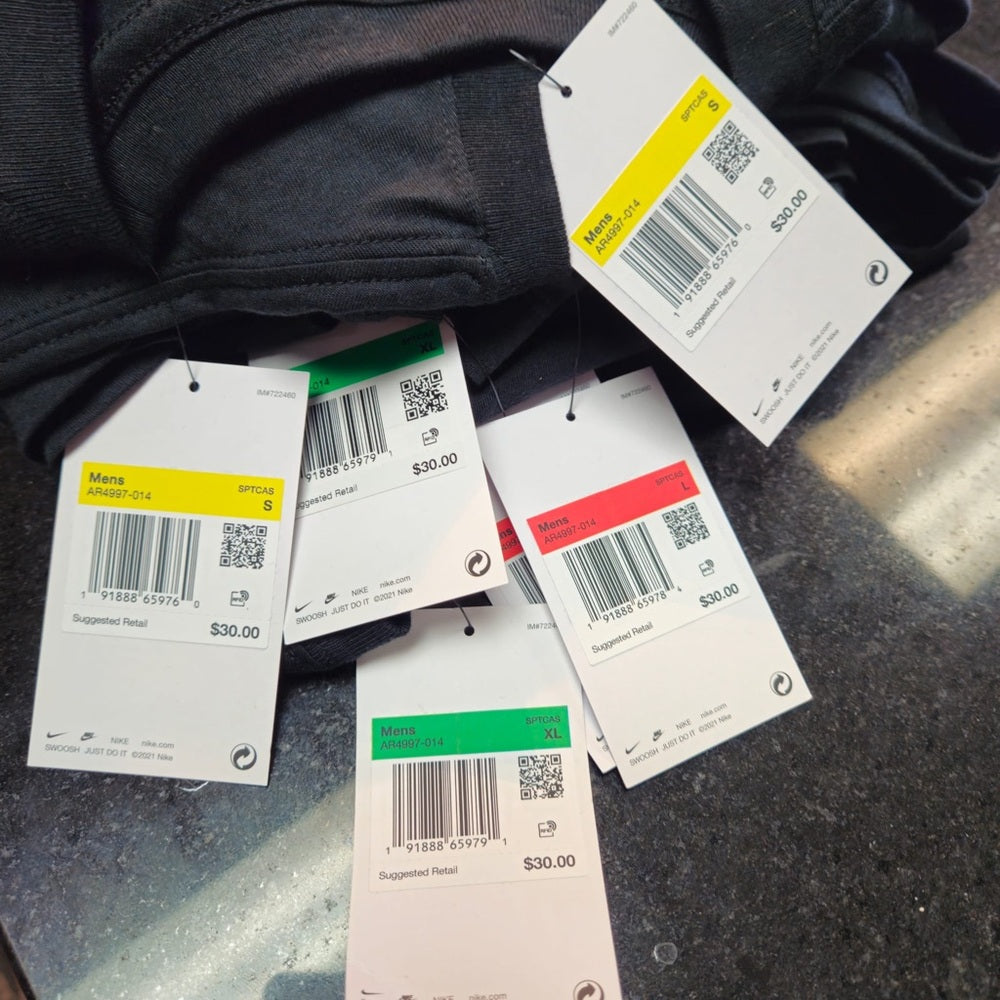 NIKE Sportwear Club Mens Tee Sz various