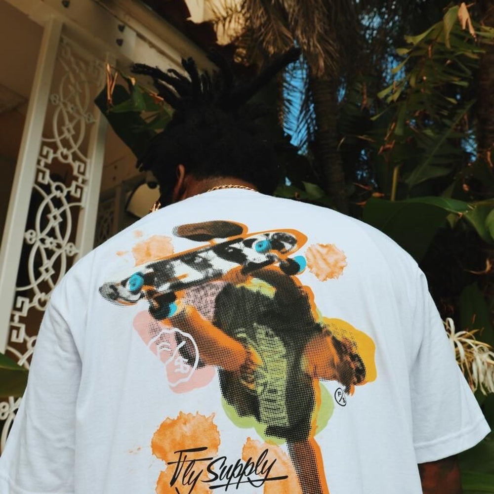 White Graphic Skateboard T-Shirt Sz large