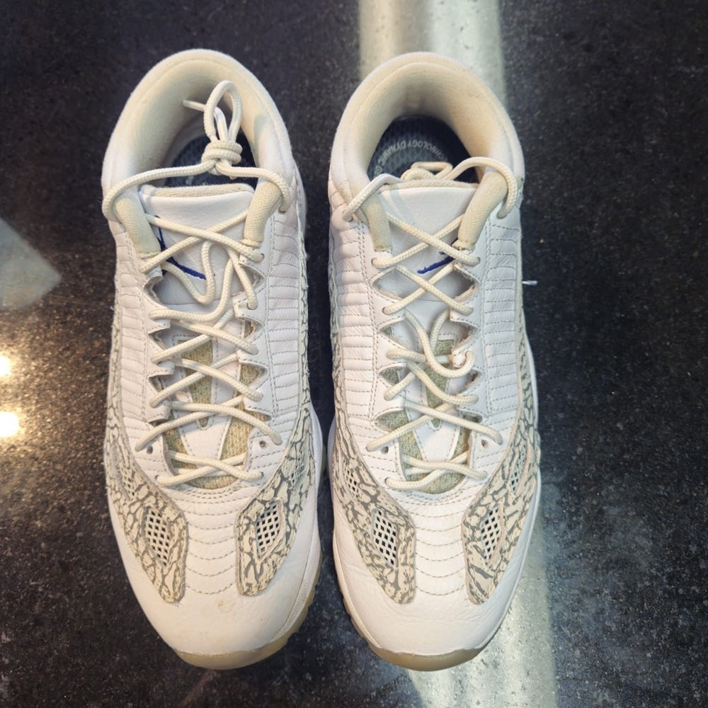 2003
Air Jordan 11 Retro Low IE 'Cobalt' Sz 8.5