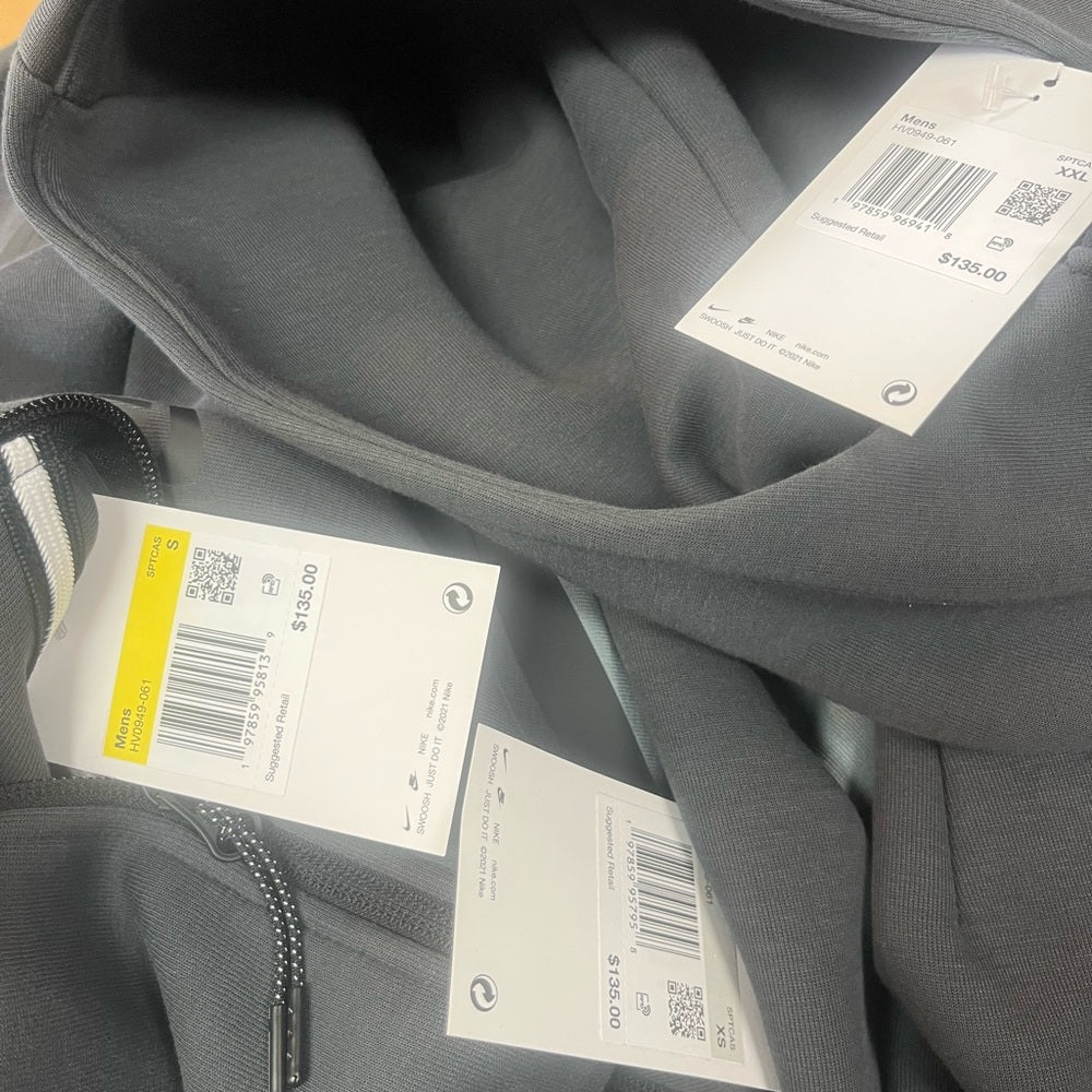 Sz Various Nike Tech Fleece Full-Zip Windrunner Hoodie
Men's