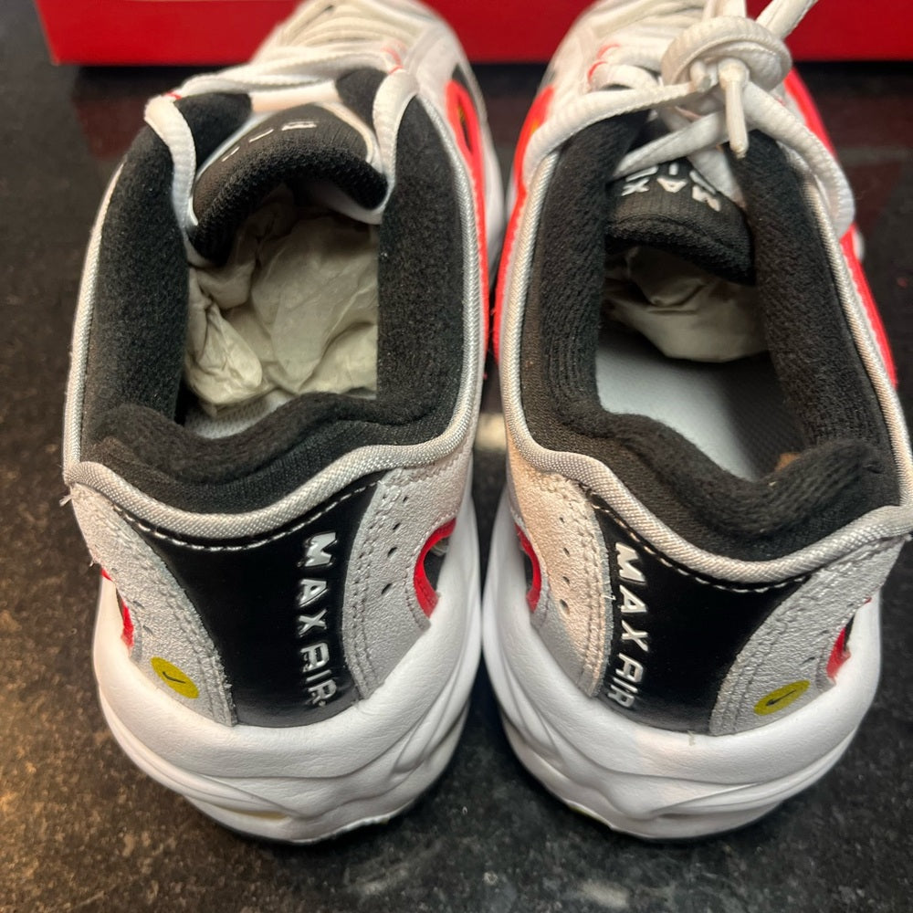 Sz 6 Y 2019
Nike Air Max Tailwind 4 'Bright Crimson'