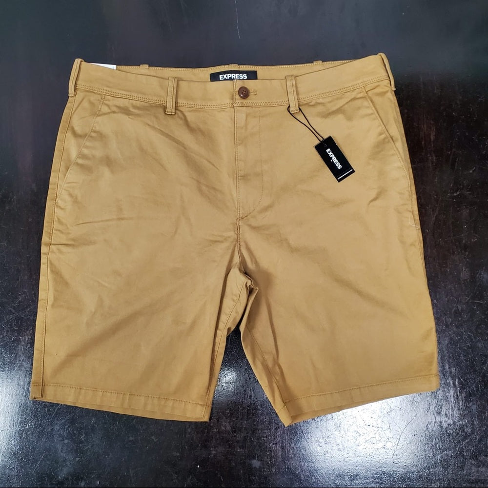 Express khaki shorts sz Various