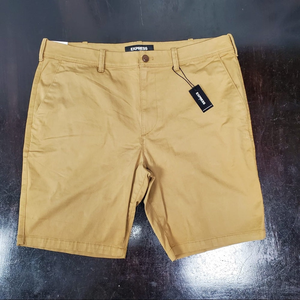 Express khaki shorts sz Various