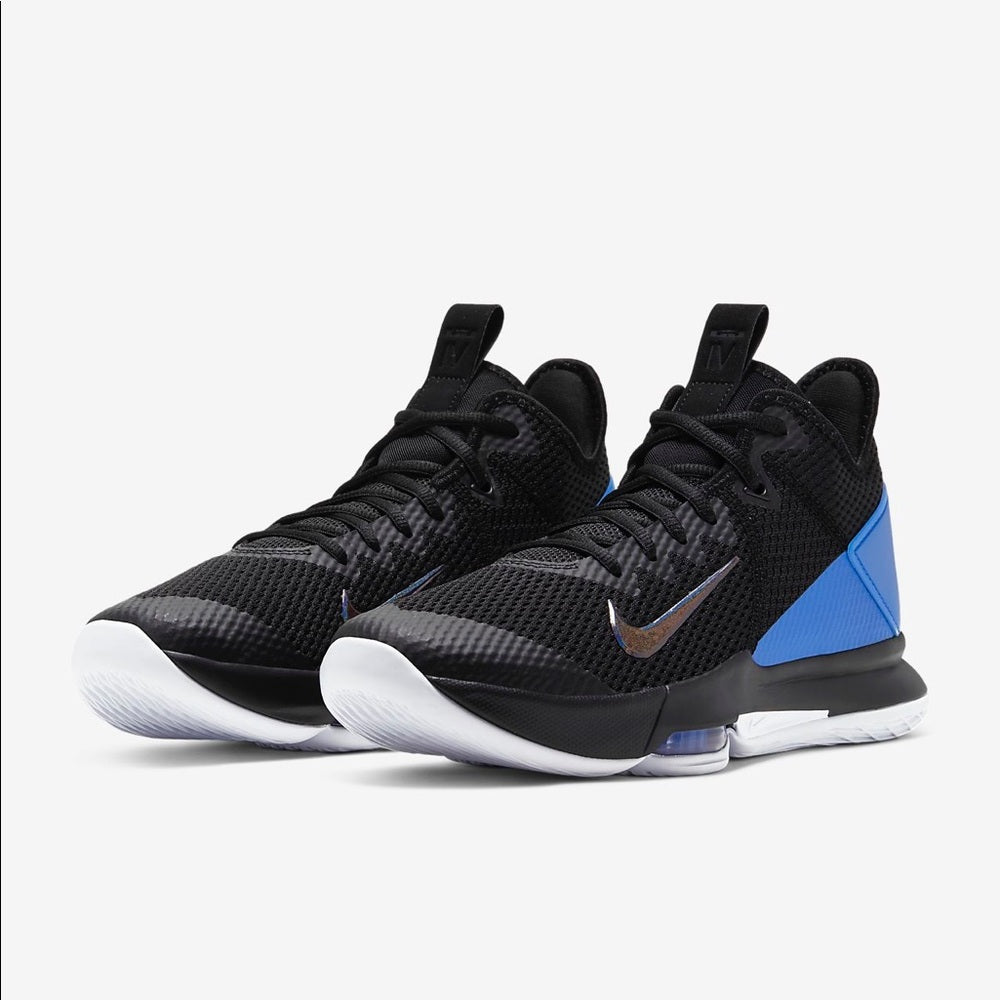 Lebron witness 4s sz 10