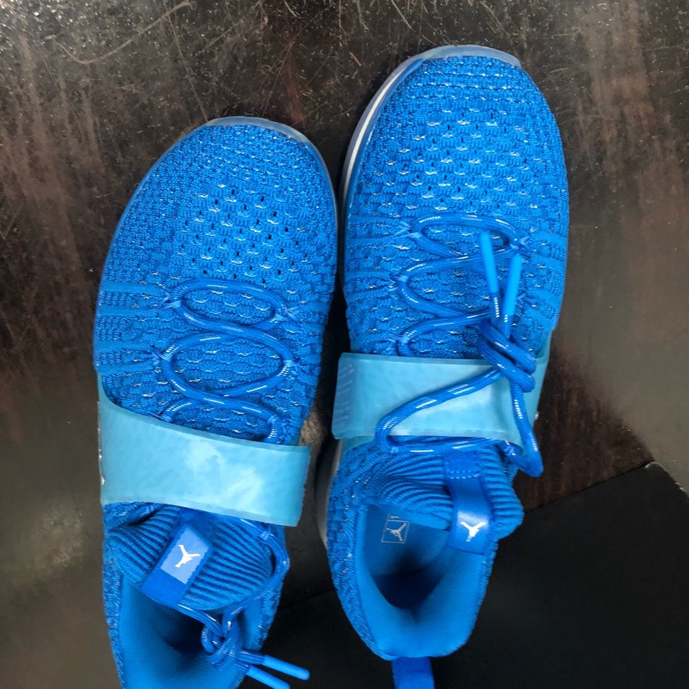 Jordan flynit sz 9 blue