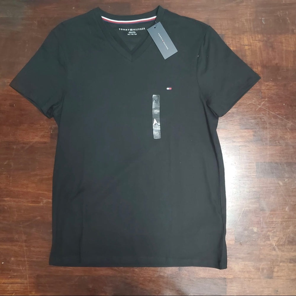 Women’s tommy v neck shirt sz Various