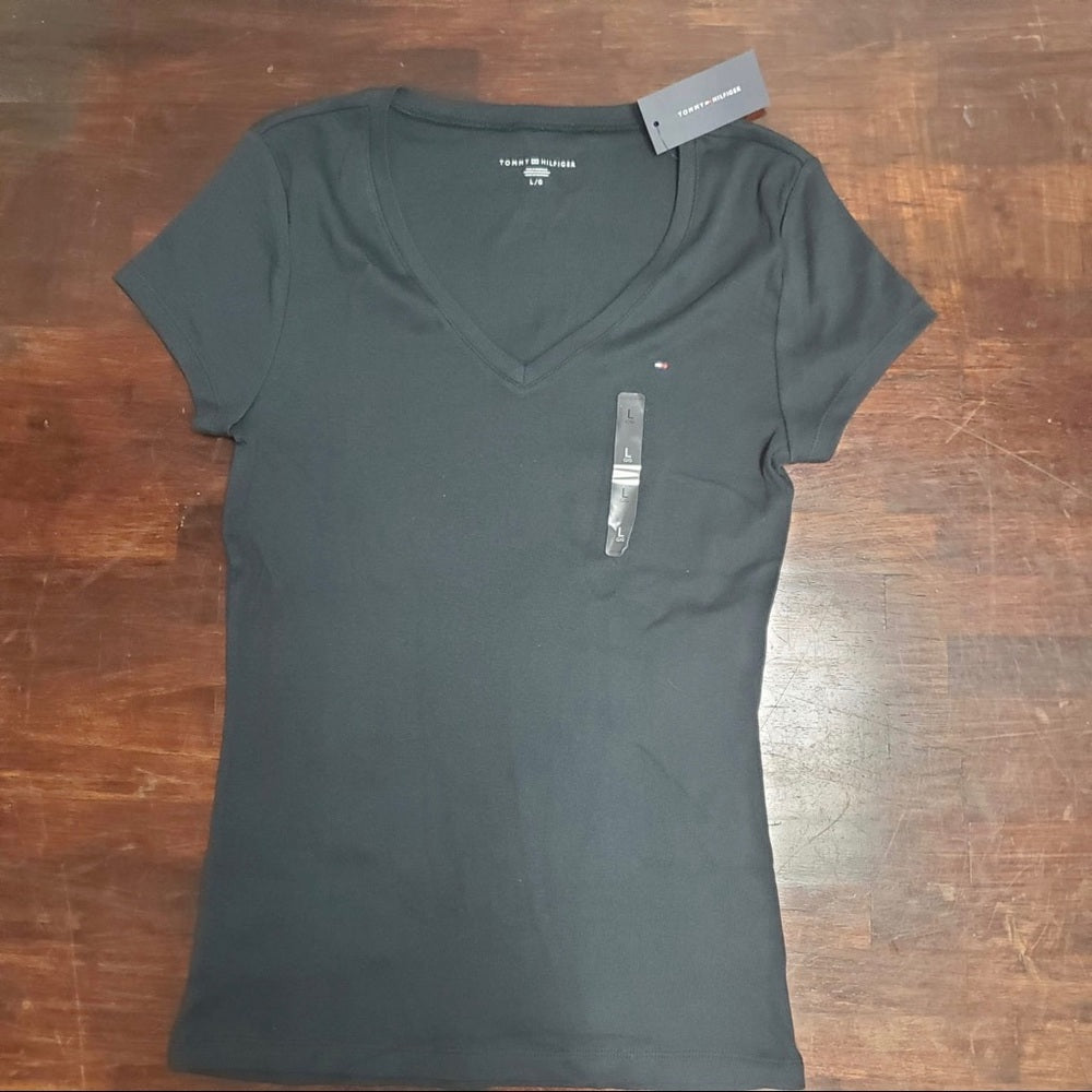 Women’s tommy v neck shirt sz Various
