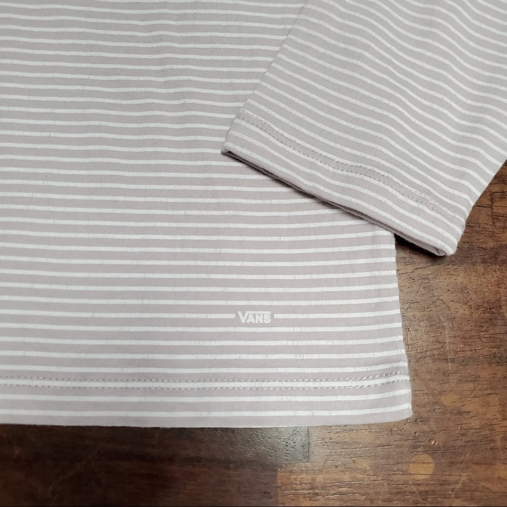 Sz small van longsleeve