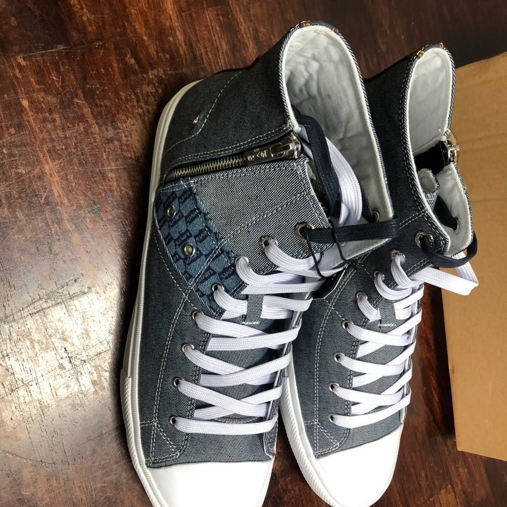 Sz 13 Levi shoes gray