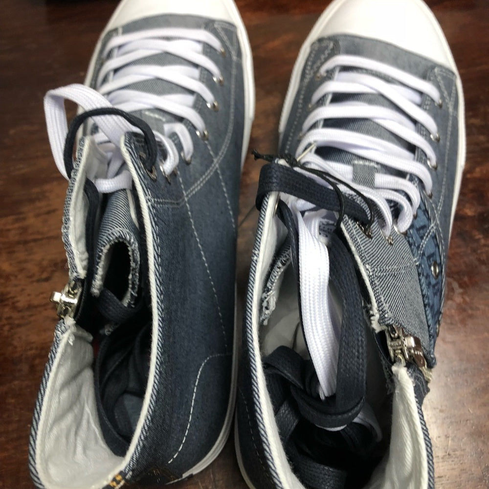 Sz 13 Levi shoes gray