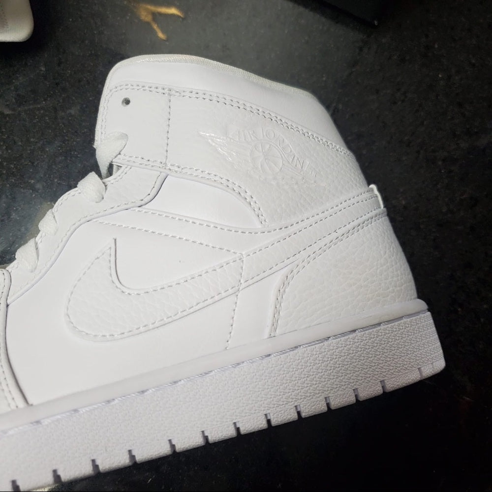 Sz Various Air Jordan 1s mids Nwb