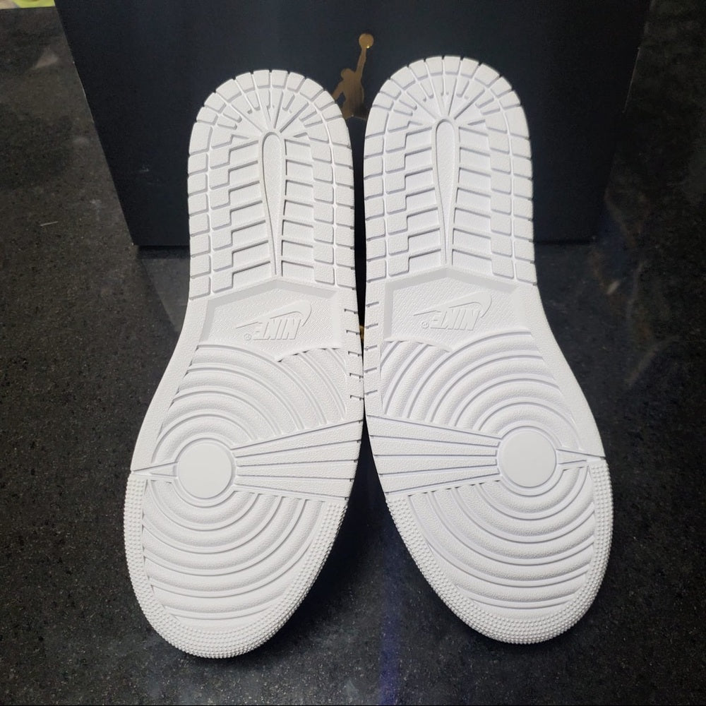 Sz Various Air Jordan 1s mids Nwb