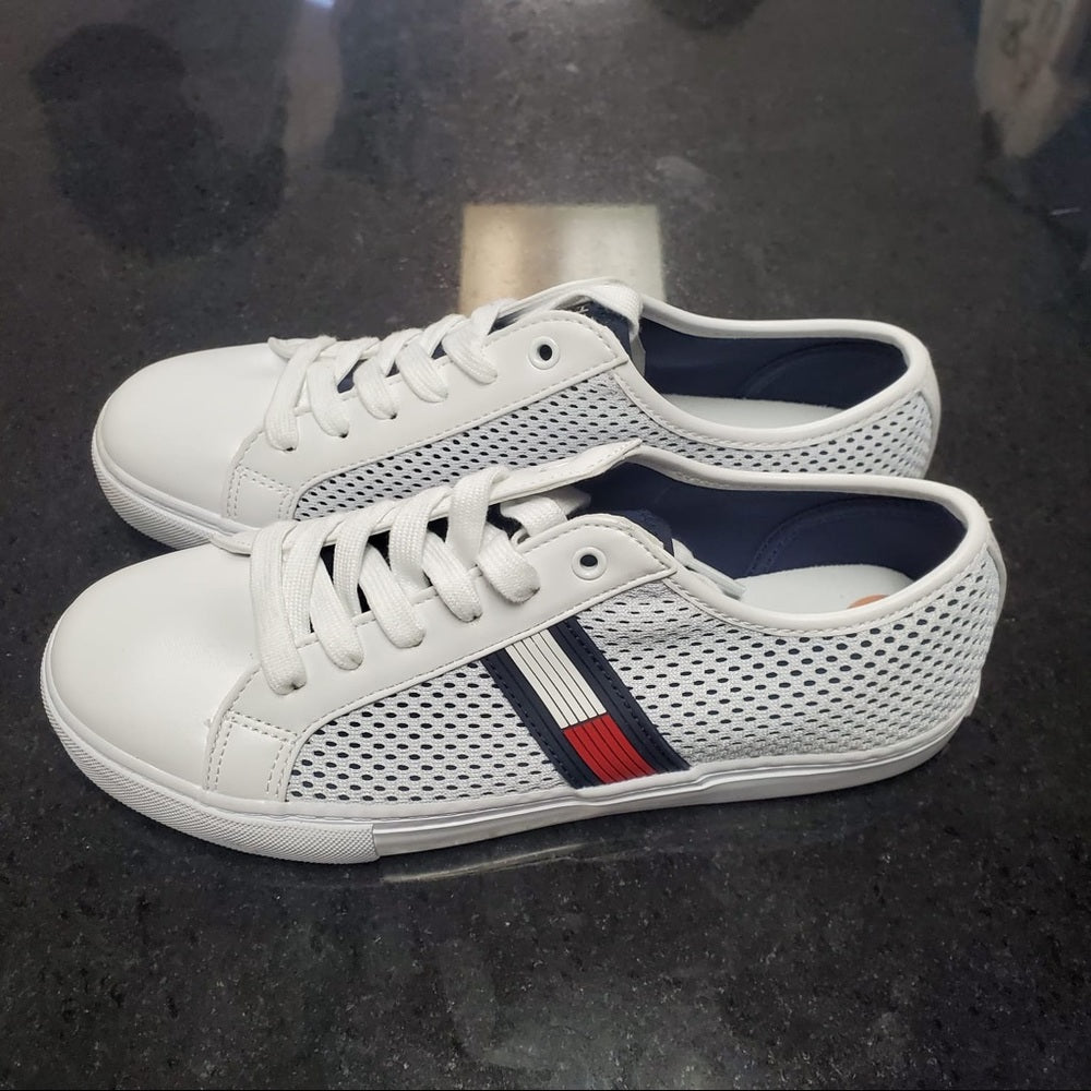 Sz 7.5 Tommy Hilfiger lows white
