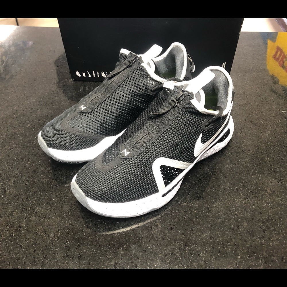 Pg4 Nike lows Sz 9.5