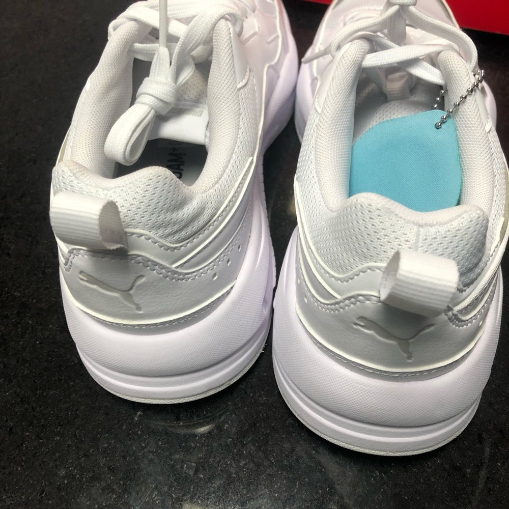 Sz Various puma white