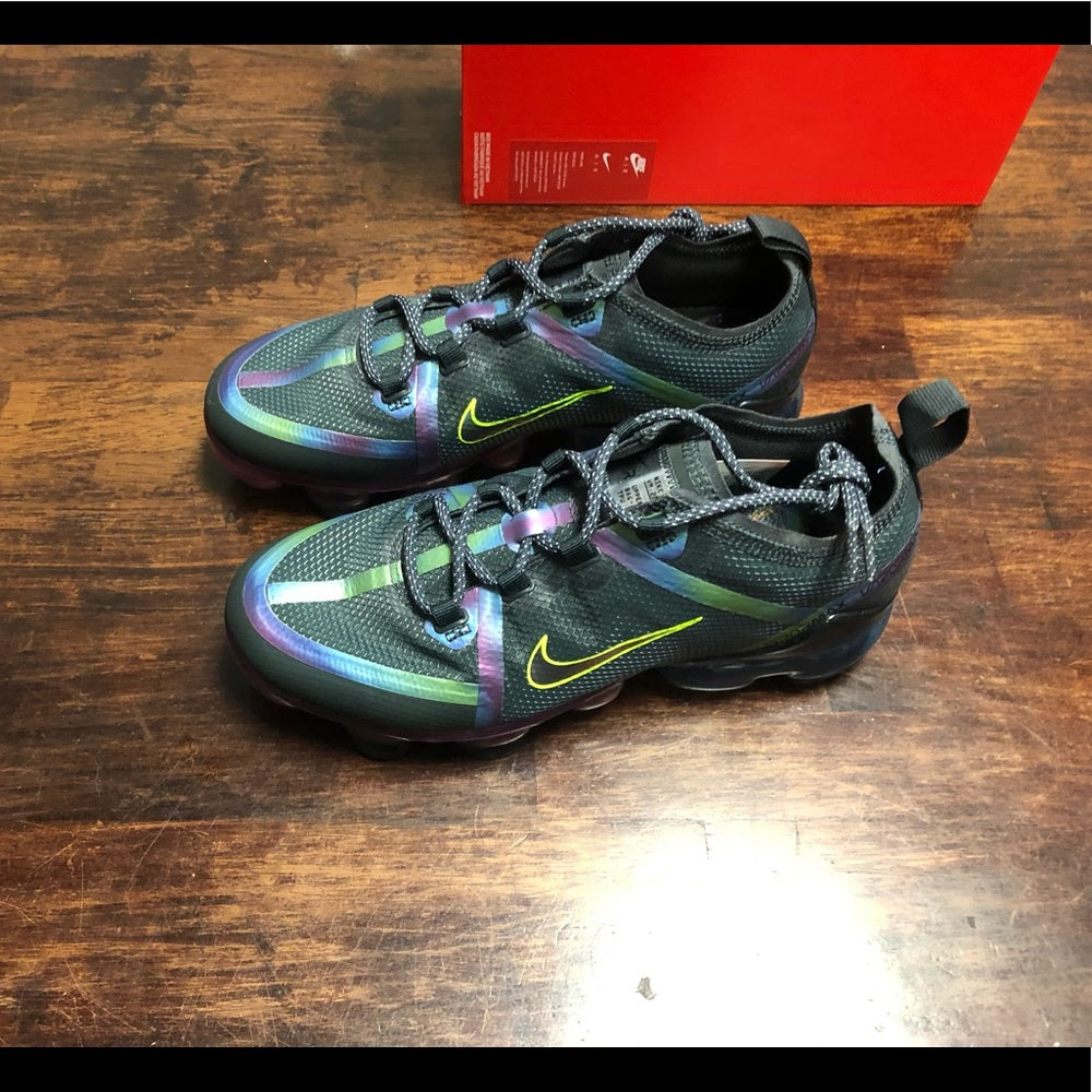 Vapor Max Sz 6 muti colors