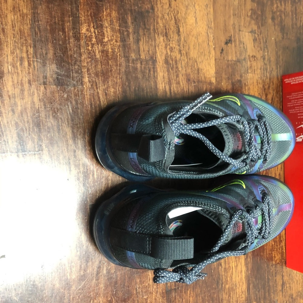 Vapor Max Sz 6 muti colors