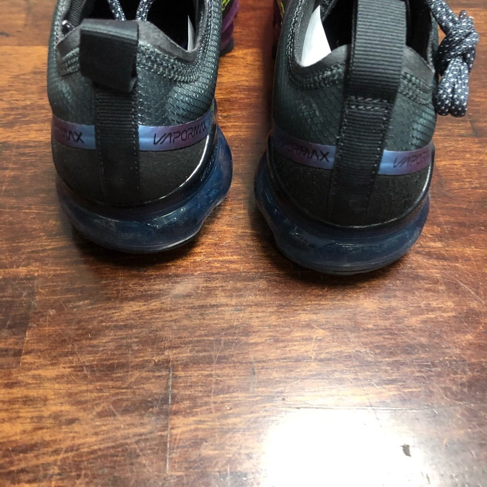 Vapor Max Sz 6 muti colors