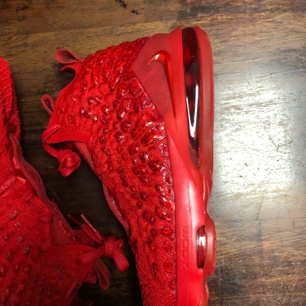 Lebron 17 red sz 7