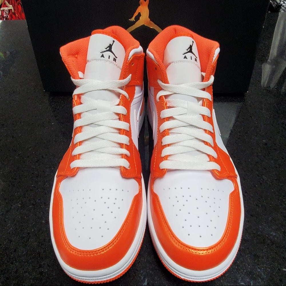 Sz Various Jordan 1s white orange Nwb