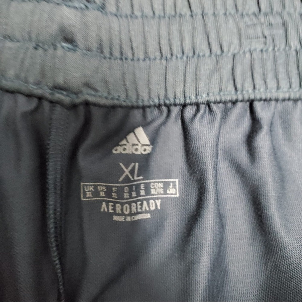 Adidas shorts sz Various shirt blue cotton
