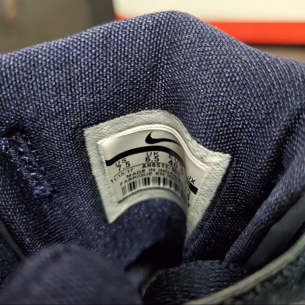 Sz 7.5 Nike air flight muti colors