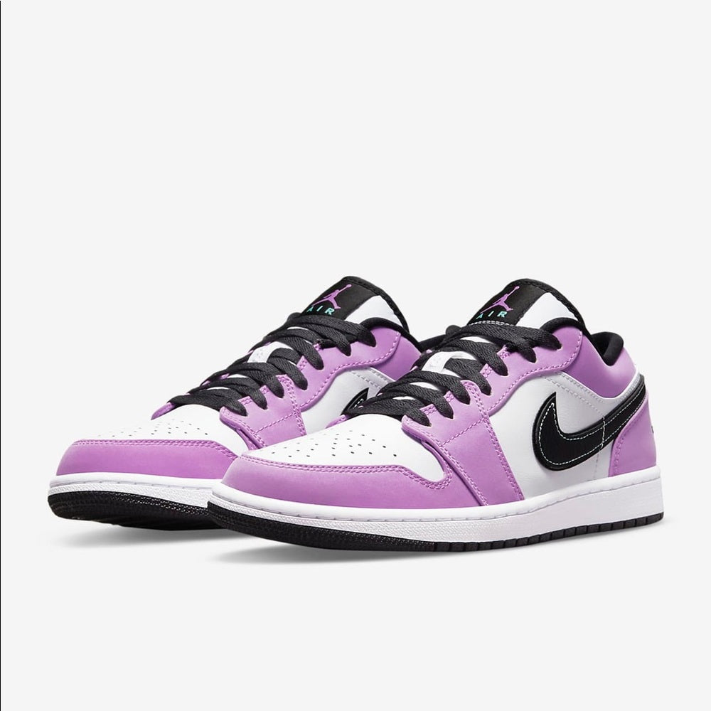 Sz various Air Jordan 1s lows purple Nwb