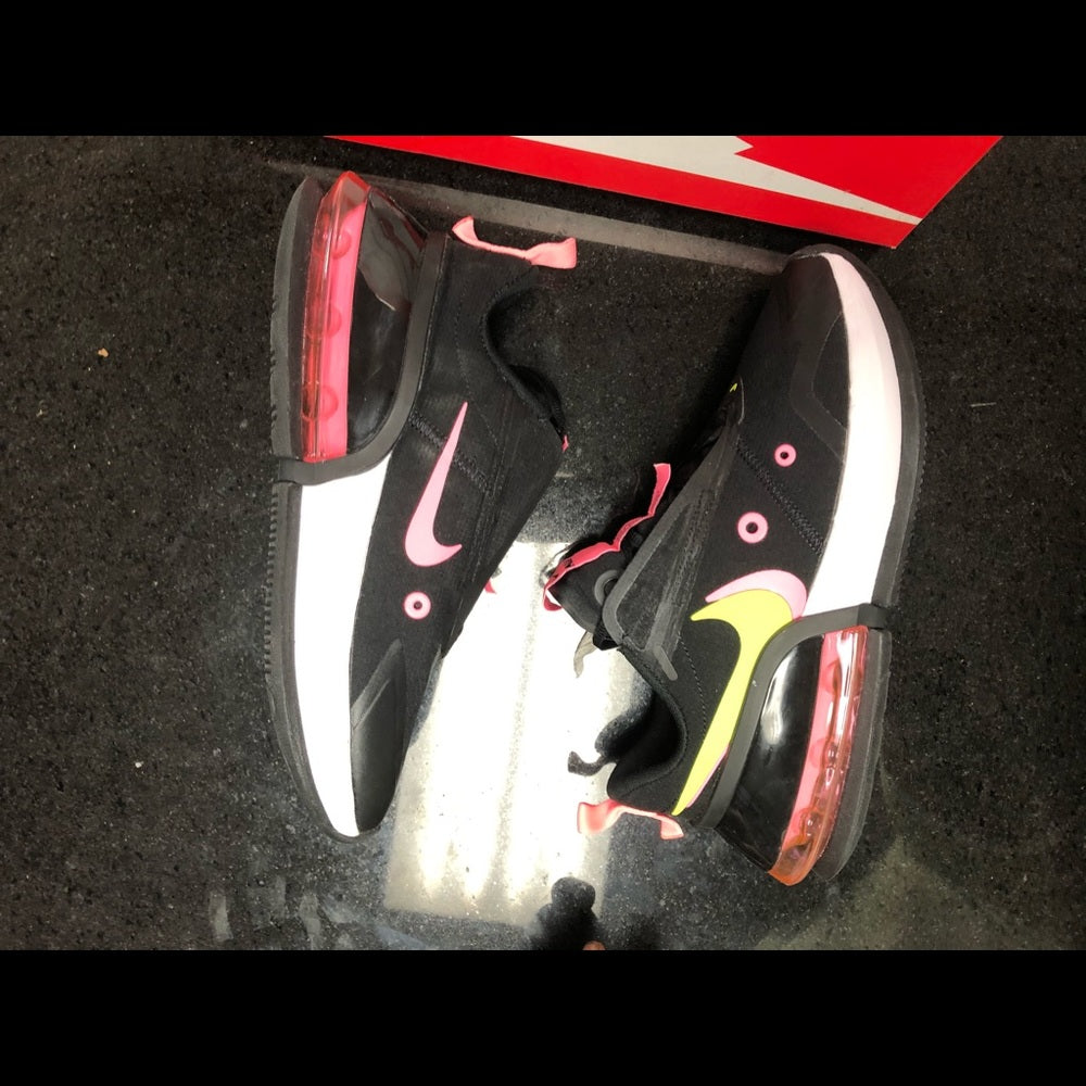Nike Air Max sz 9 womens