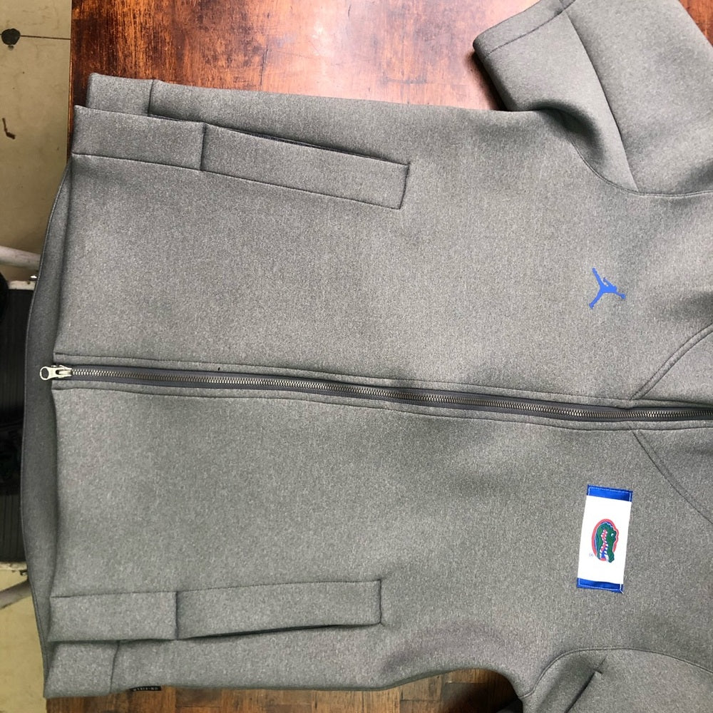 Jordan gator pullover sz large