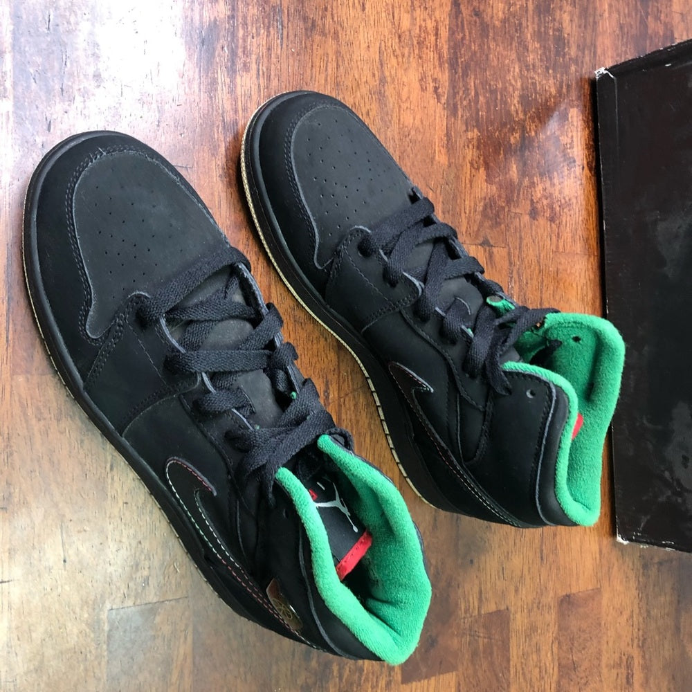 Jordan mids classic sz 6.5y