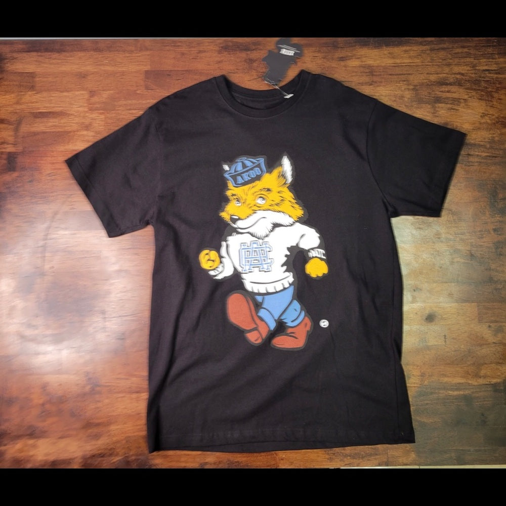 Akoo graphic tee sz Various