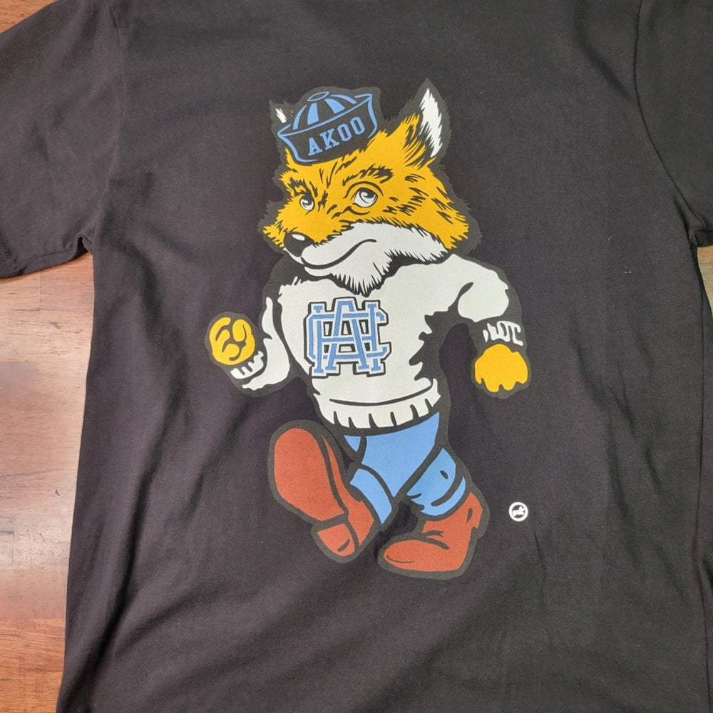 Akoo graphic tee sz Various