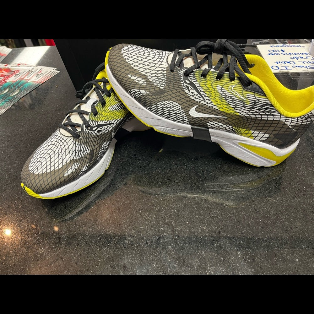 Nike Dmxsm Sz 11.5 black & yellow