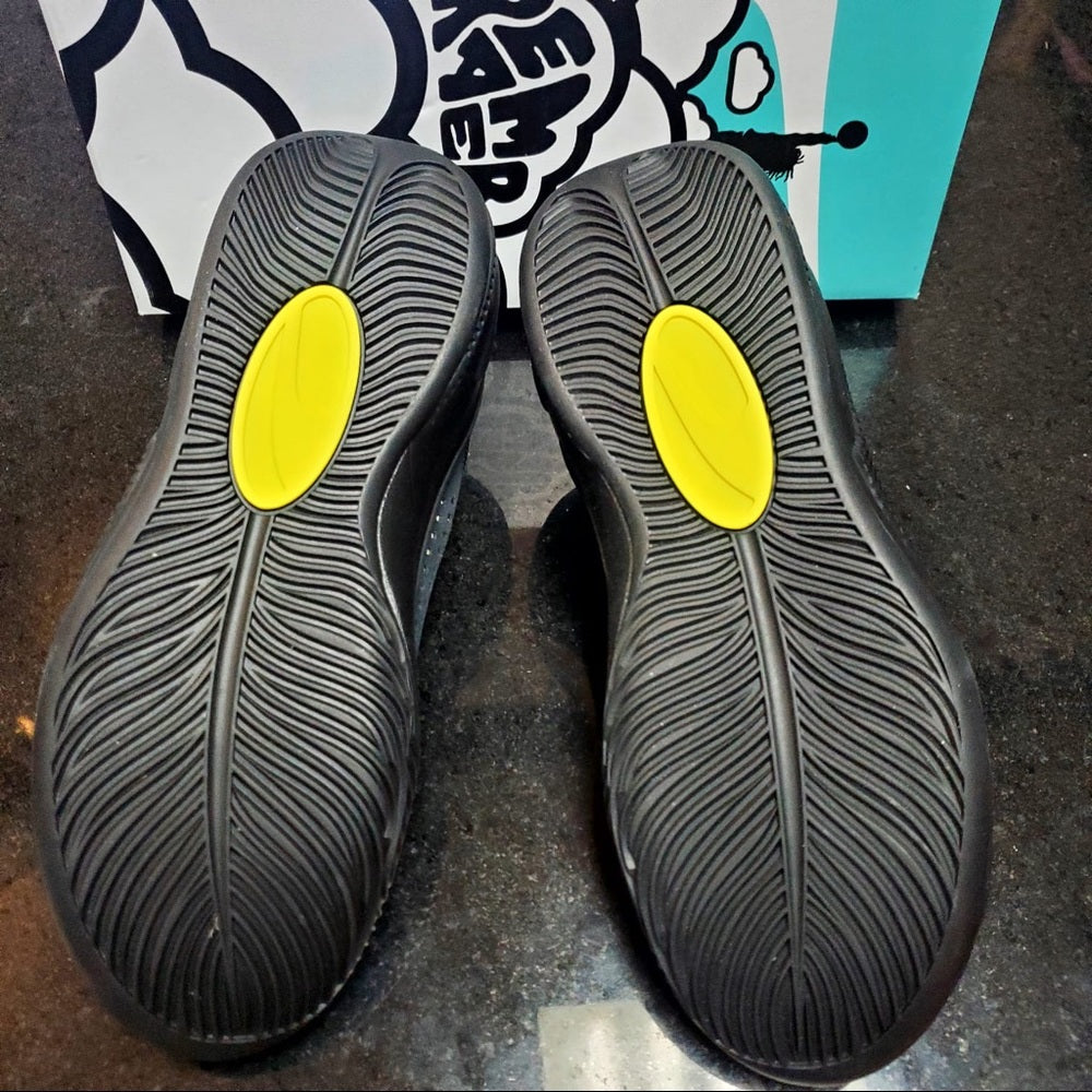 Puma lows athletic shoes Sz various