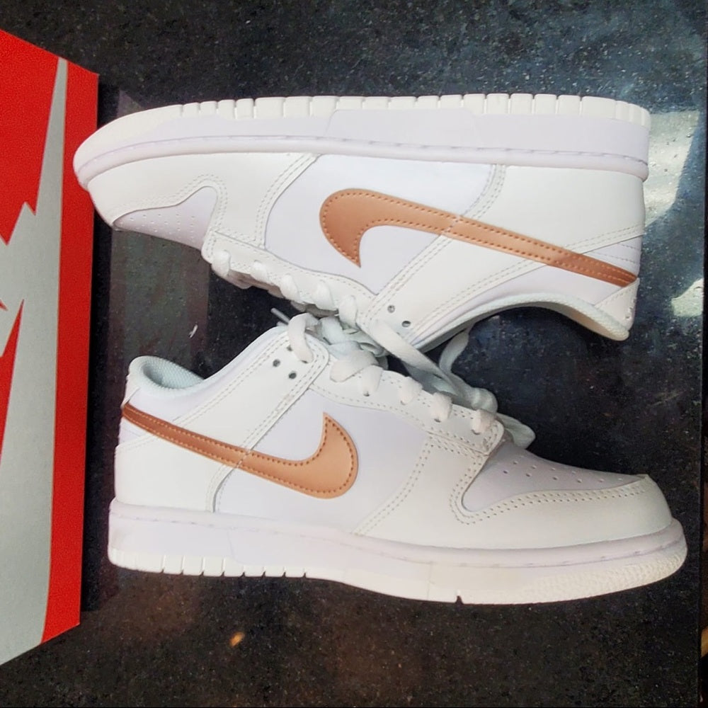 Sz Various white & rose dunks