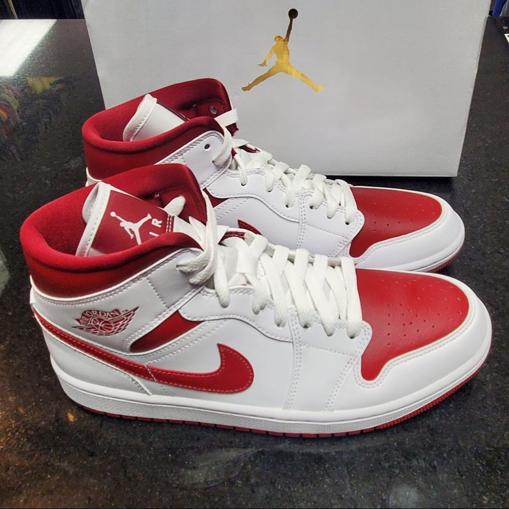 Jordan 1s Retro mids Sz various