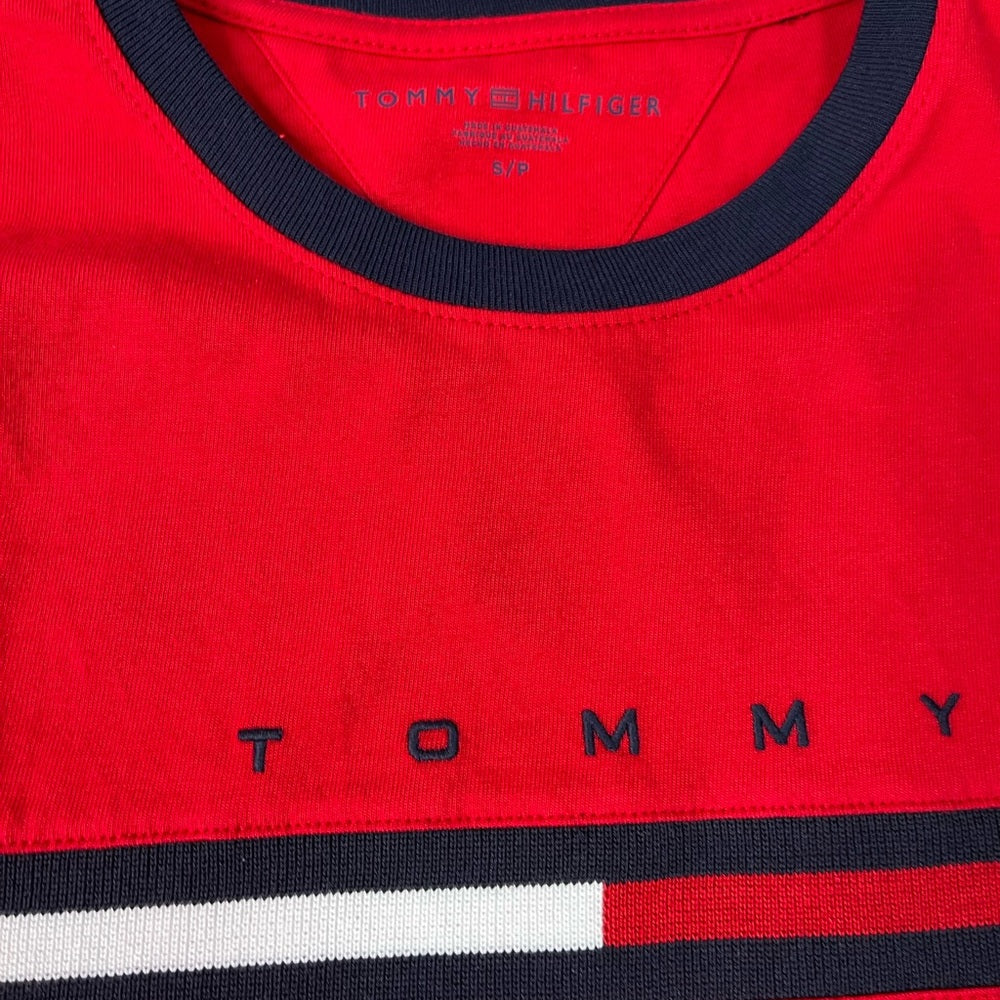 Sz various Tommy Hilfiger shirt red
