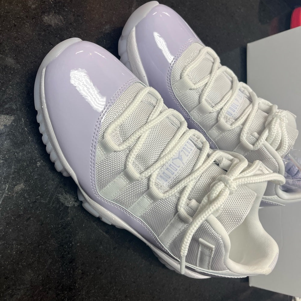 Sz 9.5 womens Jordan retro 11 lows Nwb